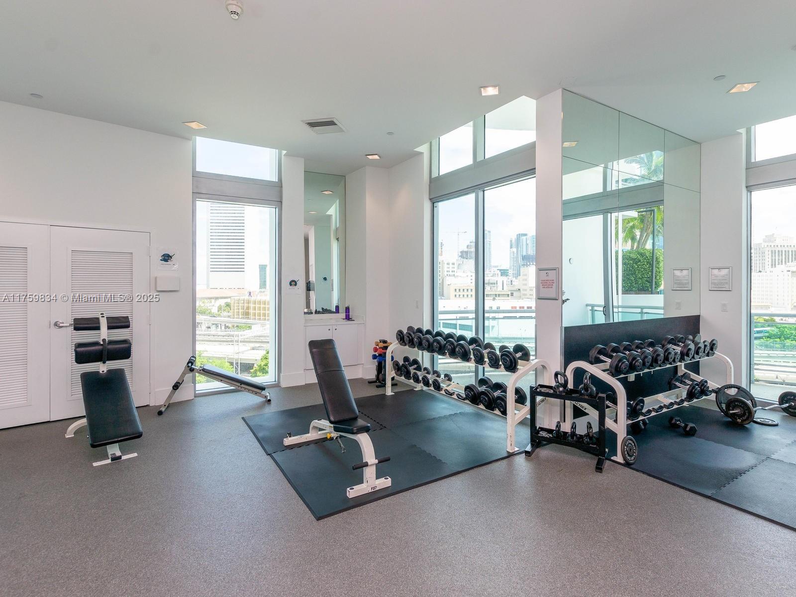 350 S Miami Ave #2914, Miami FL 33130