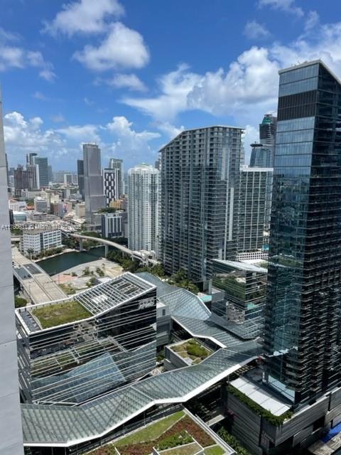 55 SW 9th St #4010, Miami FL 33130