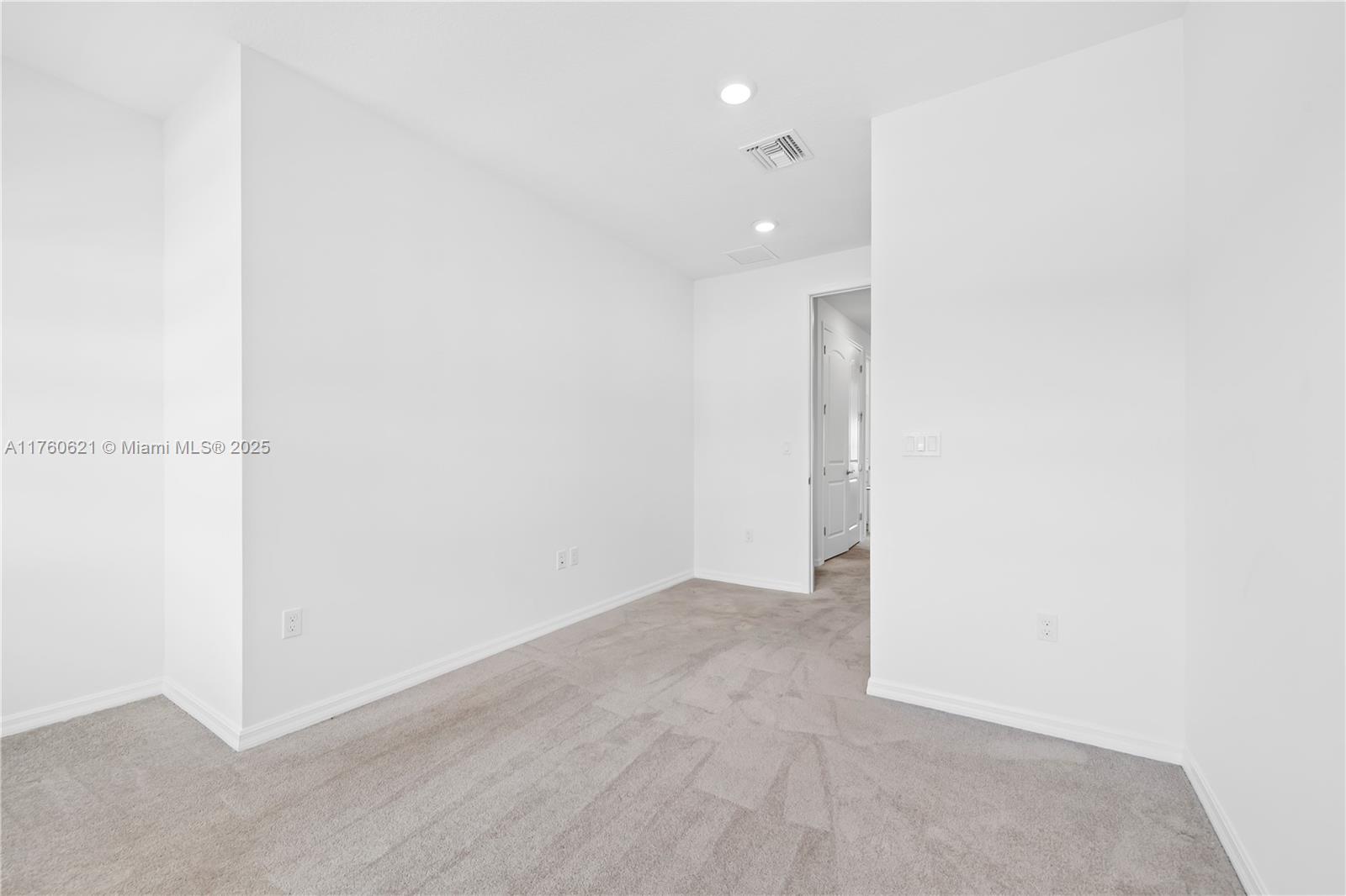 2102 N Appleton Cir N #2102, Oakland Park, Florida image 14
