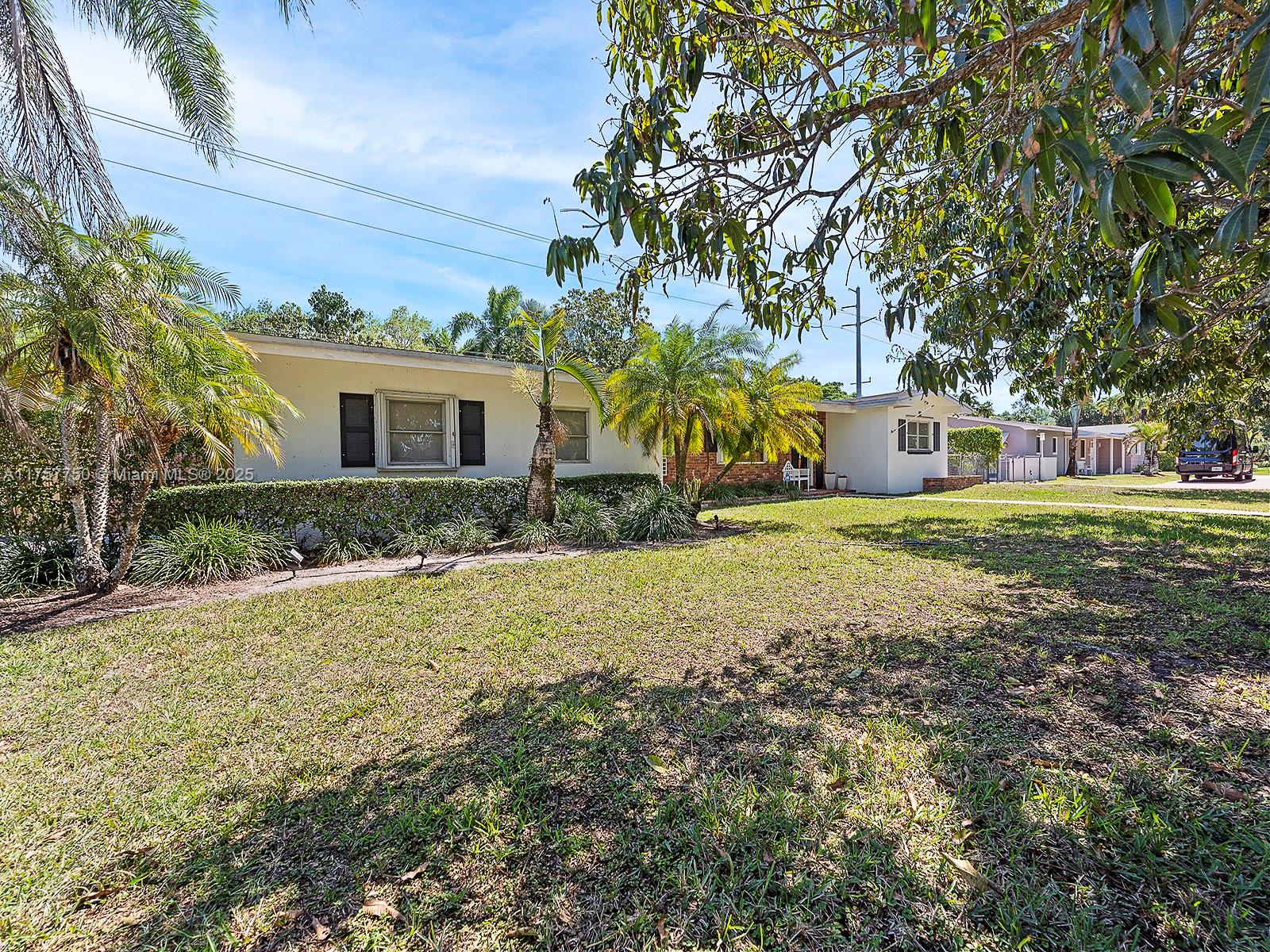 Listing Photo 8