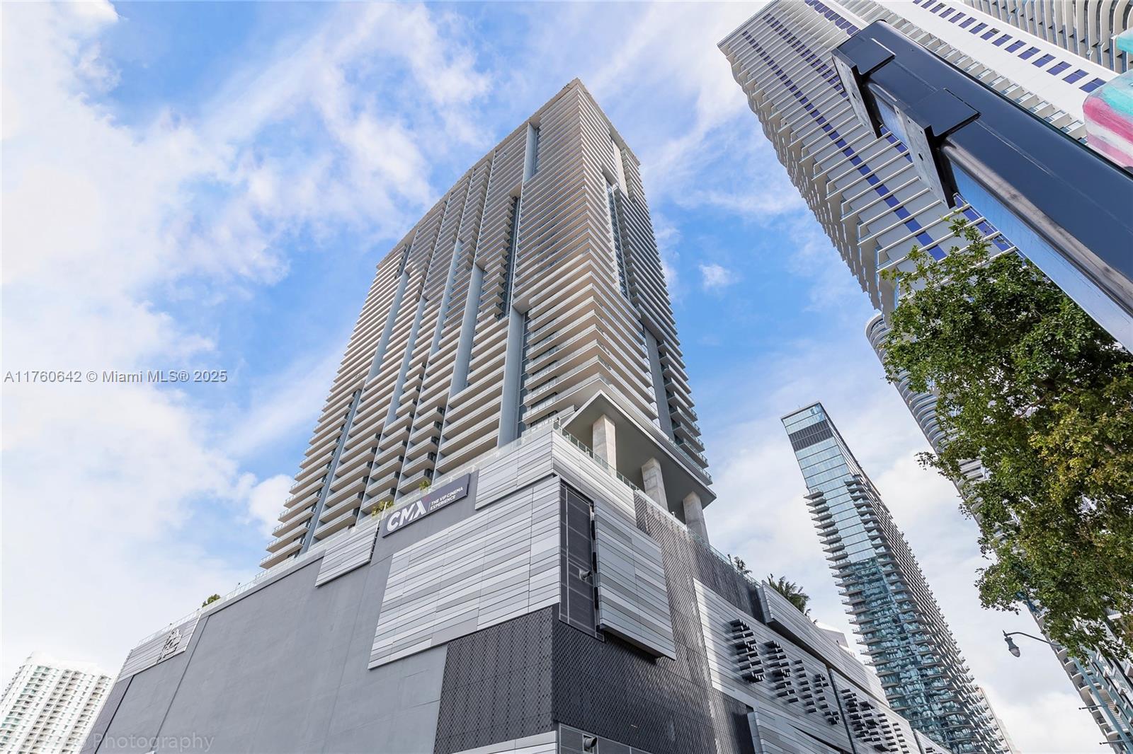 Apartamento para Alugar em Miami, FL