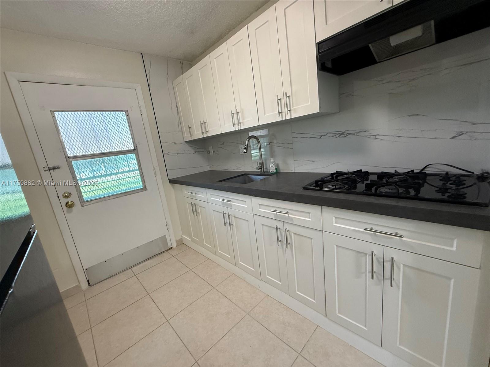 70 NE 202nd Ter #T7, Miami Gardens, Florida image 1