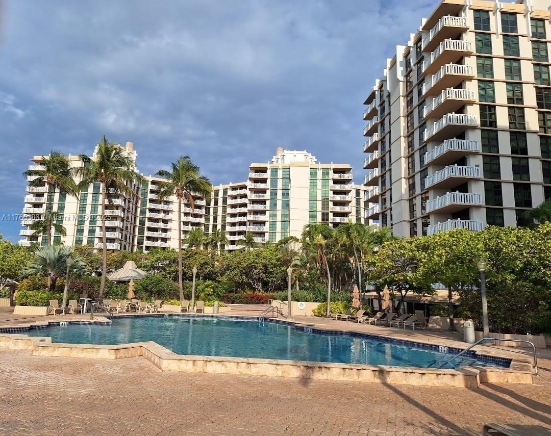 1121 Crandon Blvd #F405, Key Biscayne, Florida image 11
