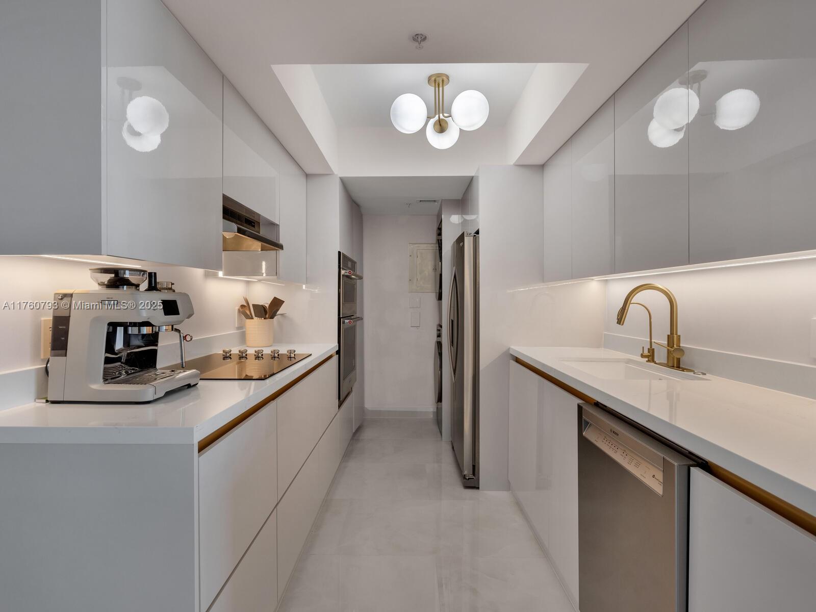 90 Alton Rd #2207, Miami Beach FL 33139