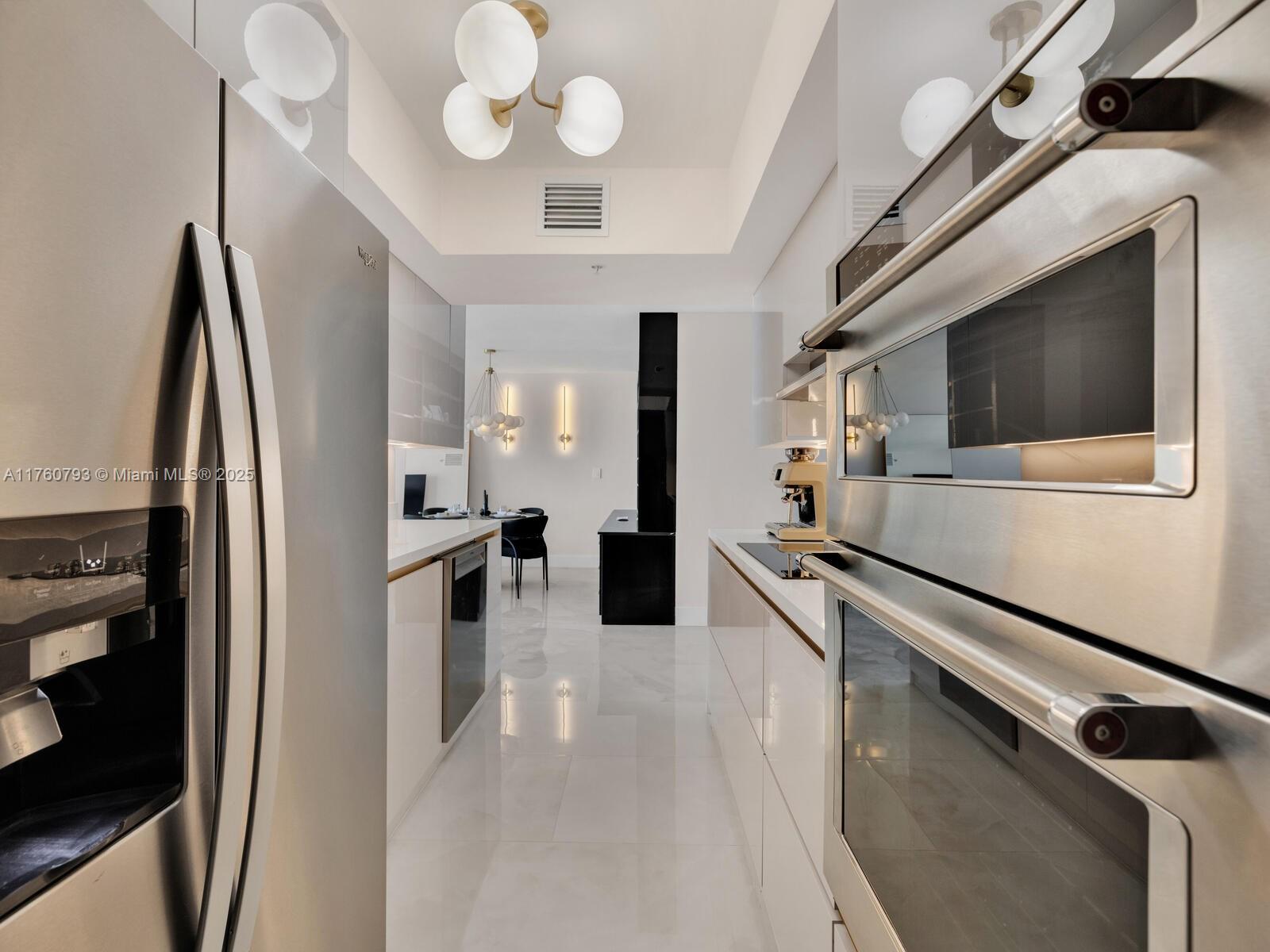 90 Alton Rd #2207, Miami Beach FL 33139