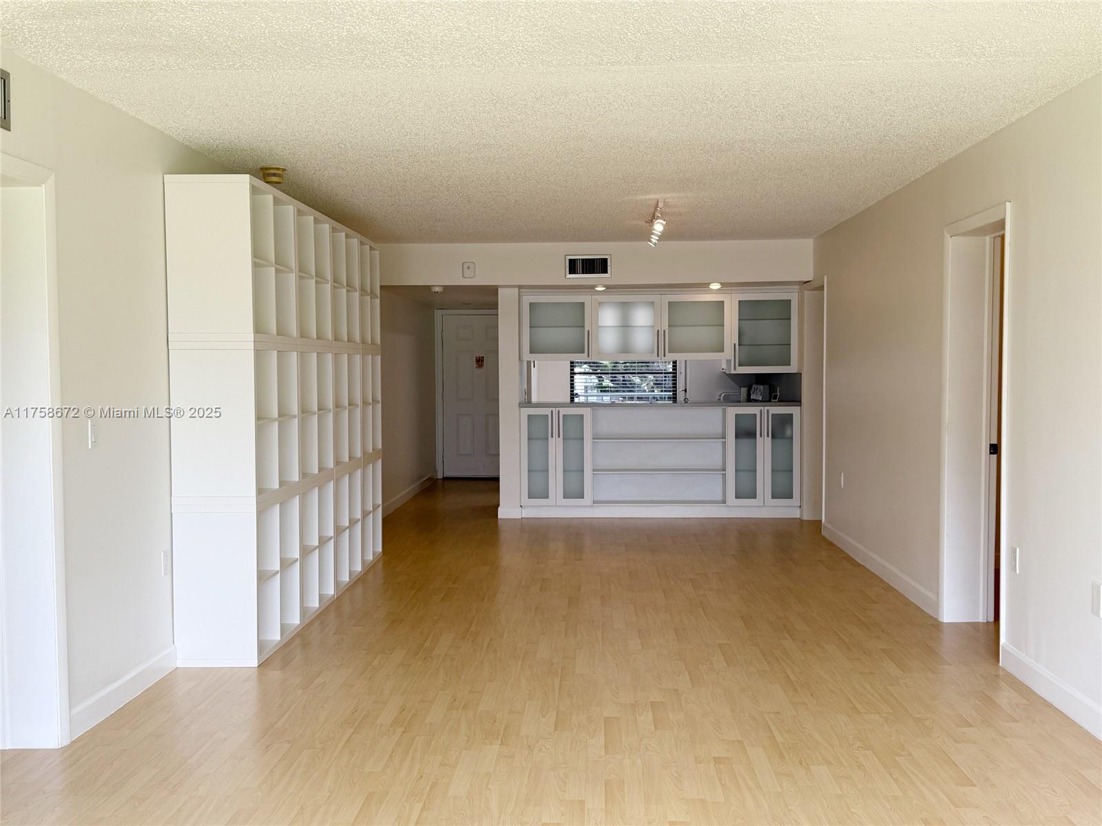 1504 S Whitehall Dr #206, Davie, Florida image 5