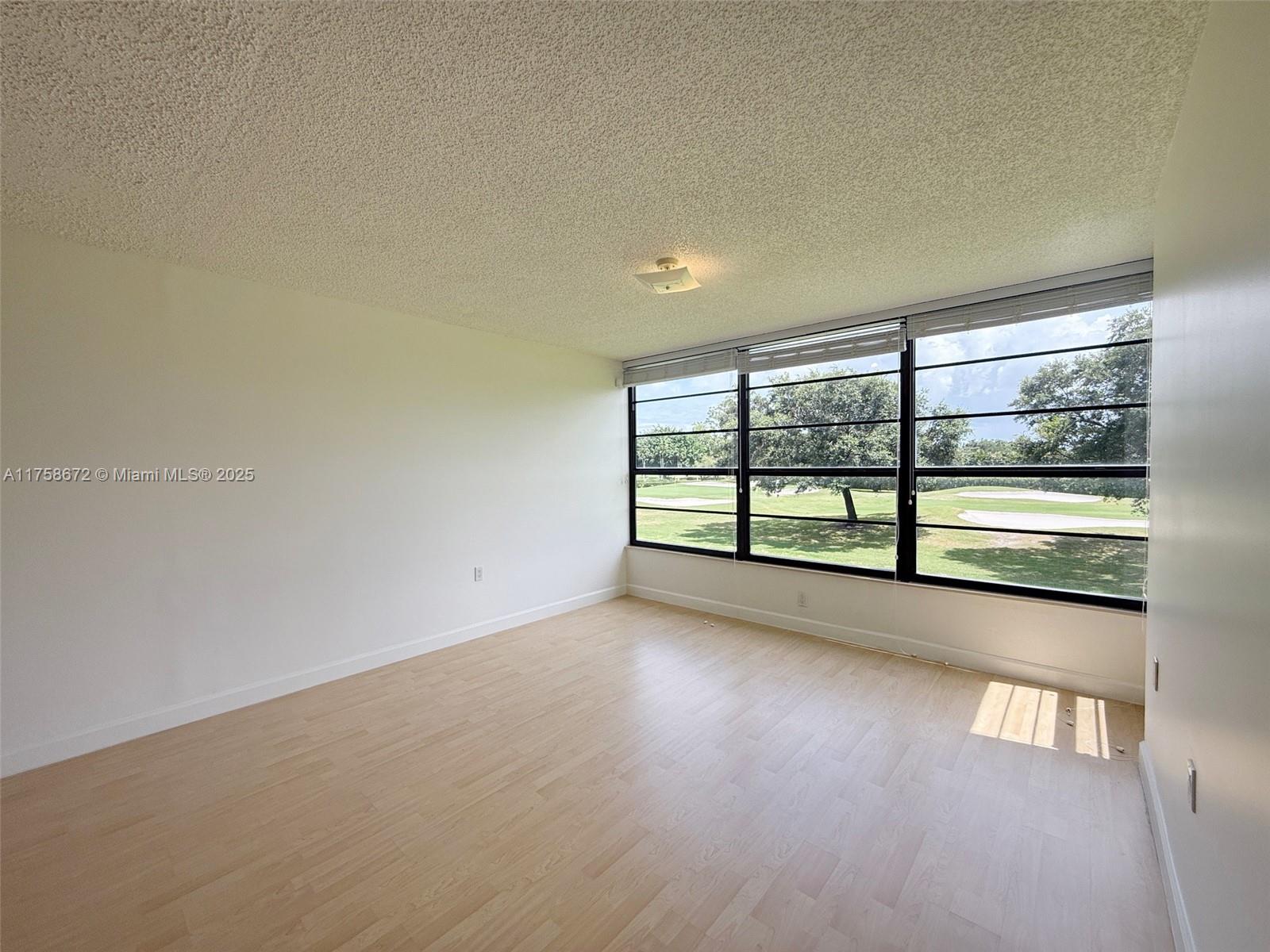 1504 S Whitehall Dr #206, Davie, Florida image 9