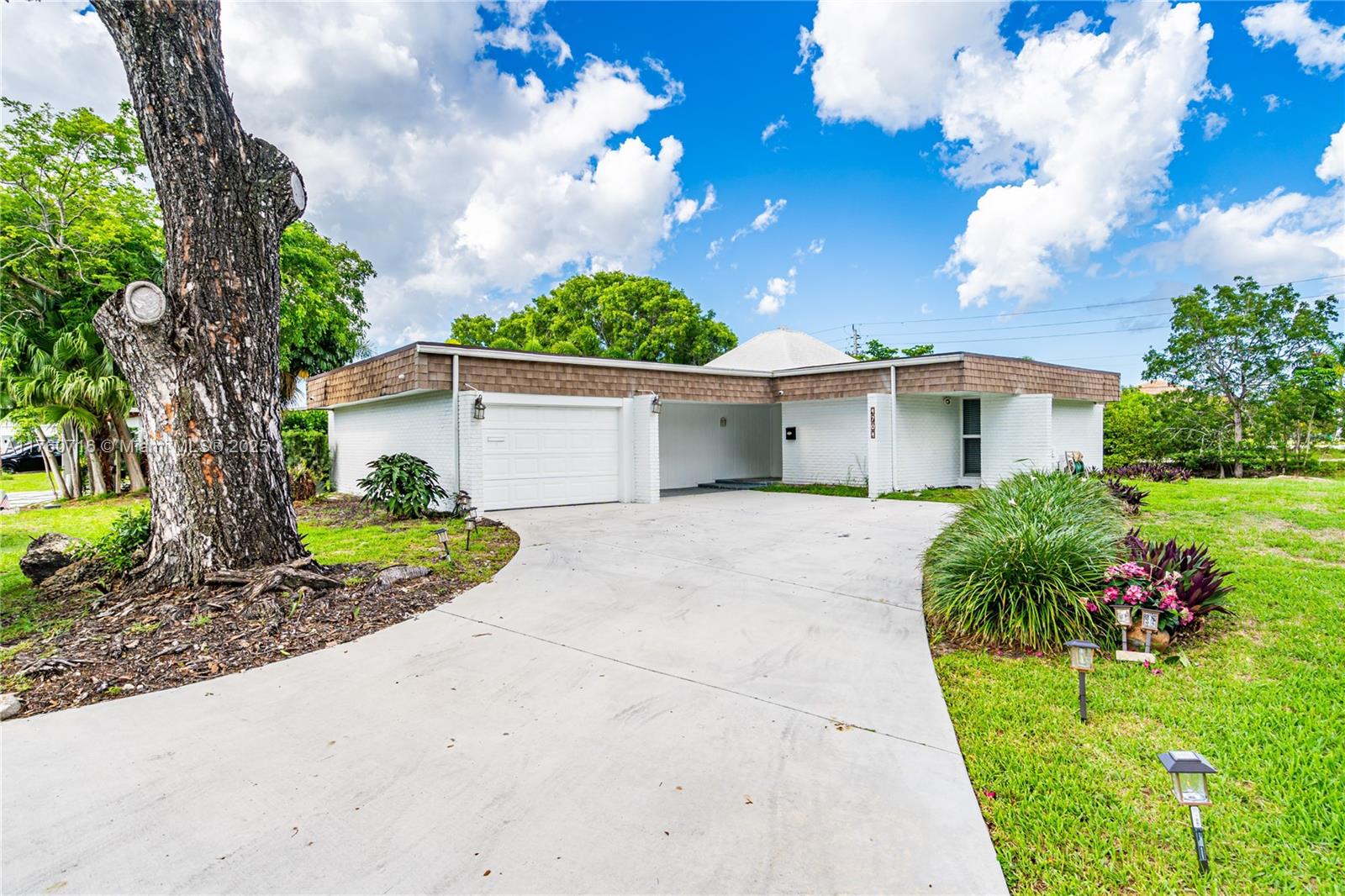 4704 Bayberry Ln, Tamarac, Florida image 4