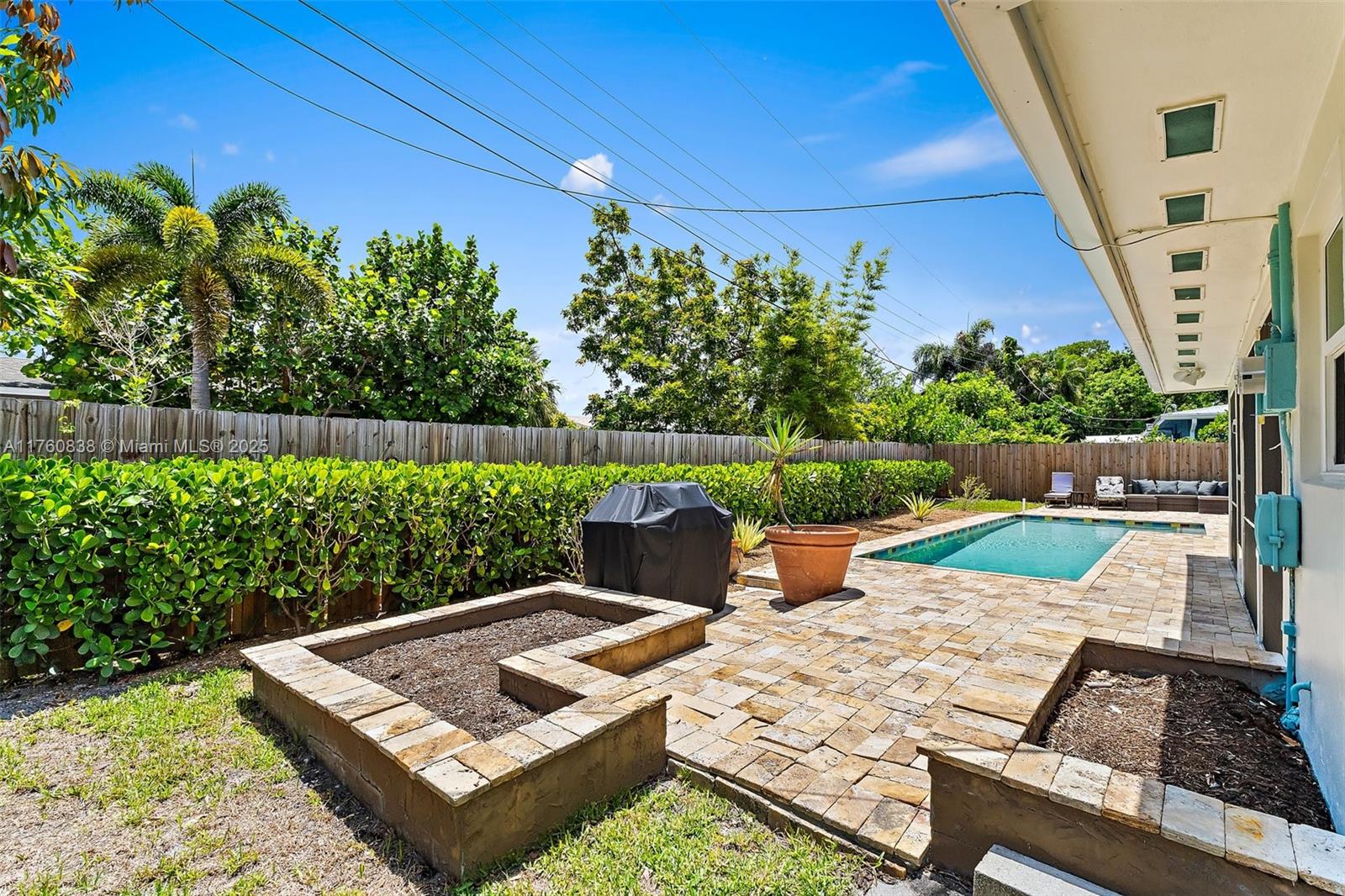 367 W Riverside Dr, Tequesta, Florida image 17