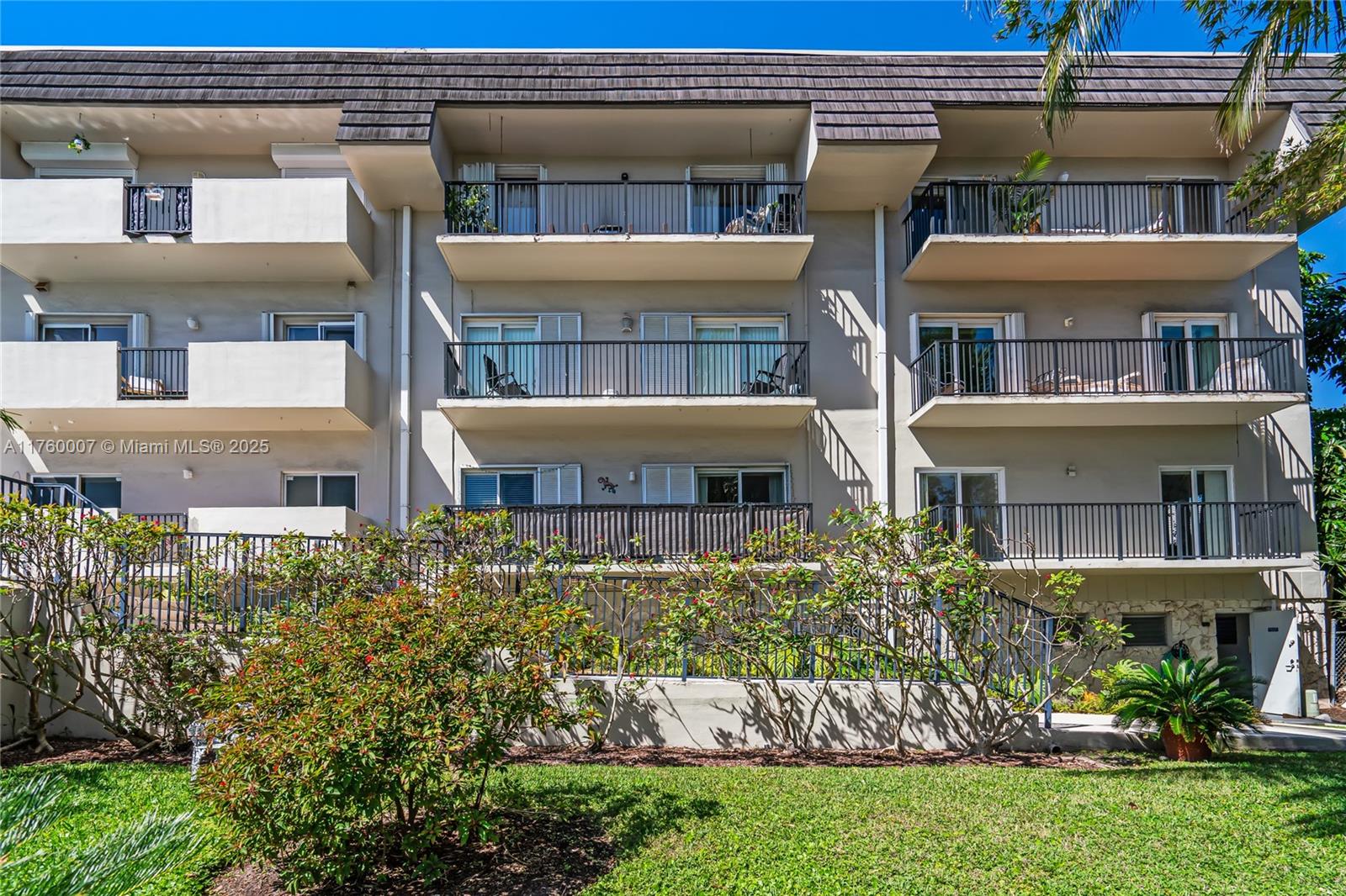 6815 Edgewater Dr #104, Coral Gables, Florida image 30