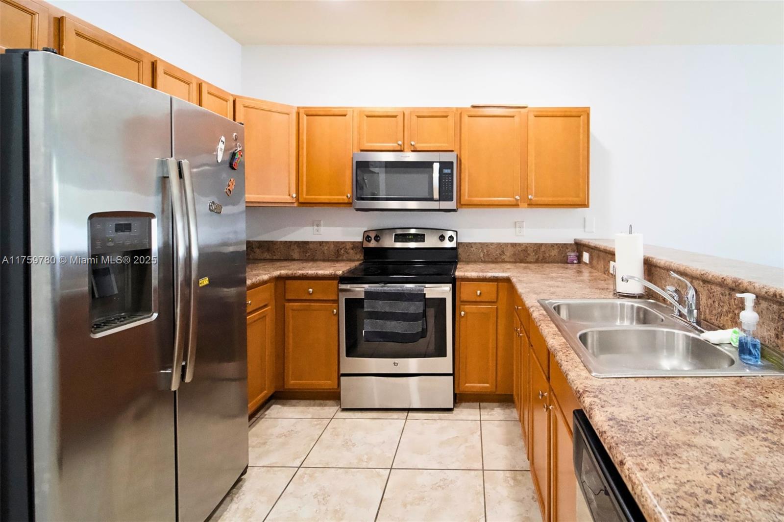 8861 W 35th Ave, Hialeah, Florida image 11
