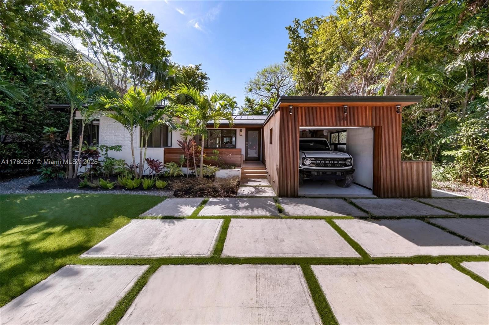 House for Rent in Miami Beach, FL