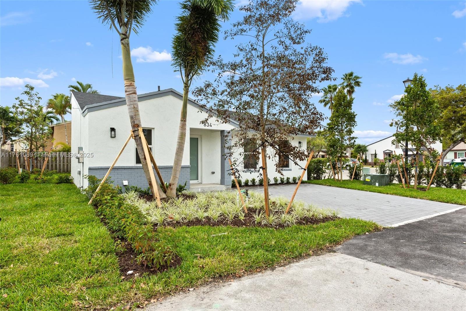 834 Cumberland Ter, Davie, Florida image 2