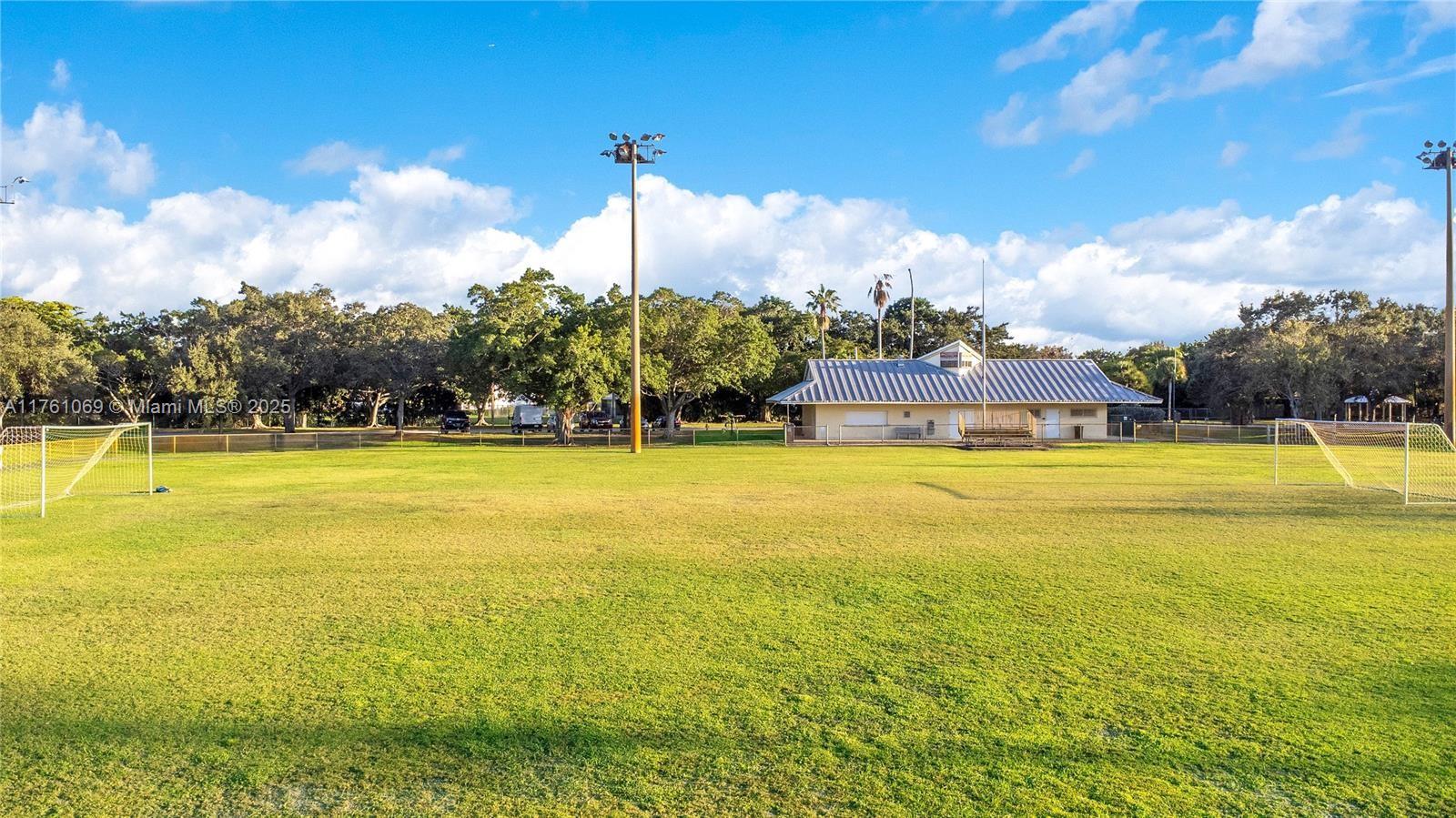 834 Cumberland Ter, Davie, Florida image 30