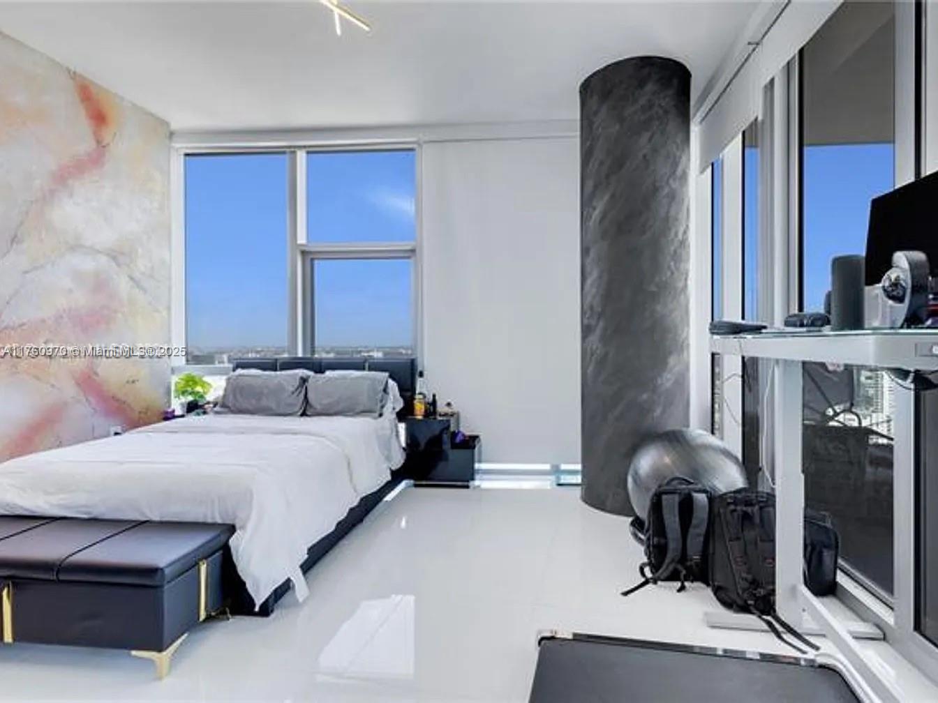 851 NE 1st Ave #3000, Miami FL 33132