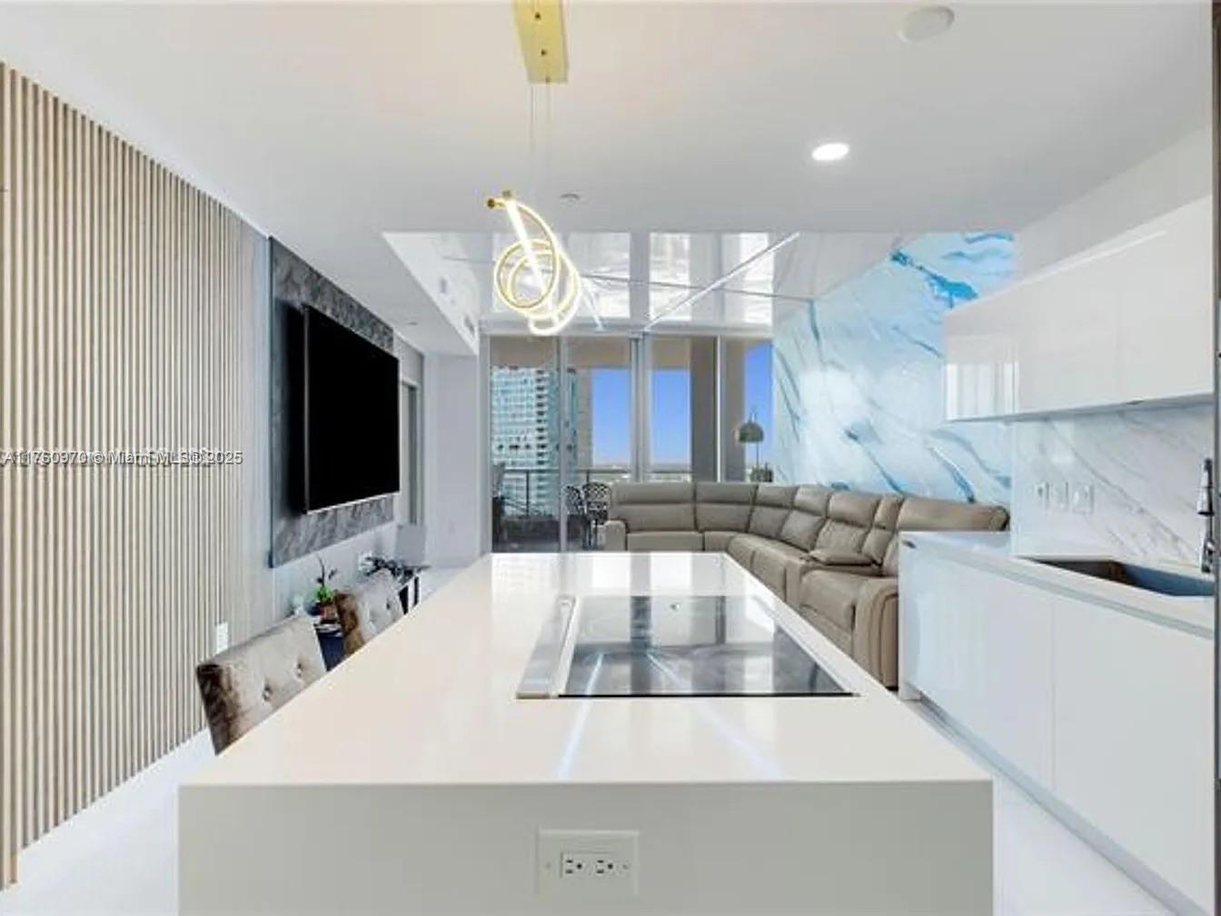 851 NE 1st Ave #3000, Miami FL 33132