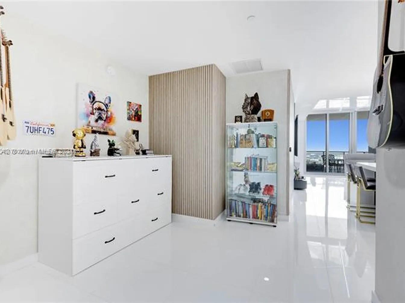 851 NE 1st Ave #3000, Miami FL 33132