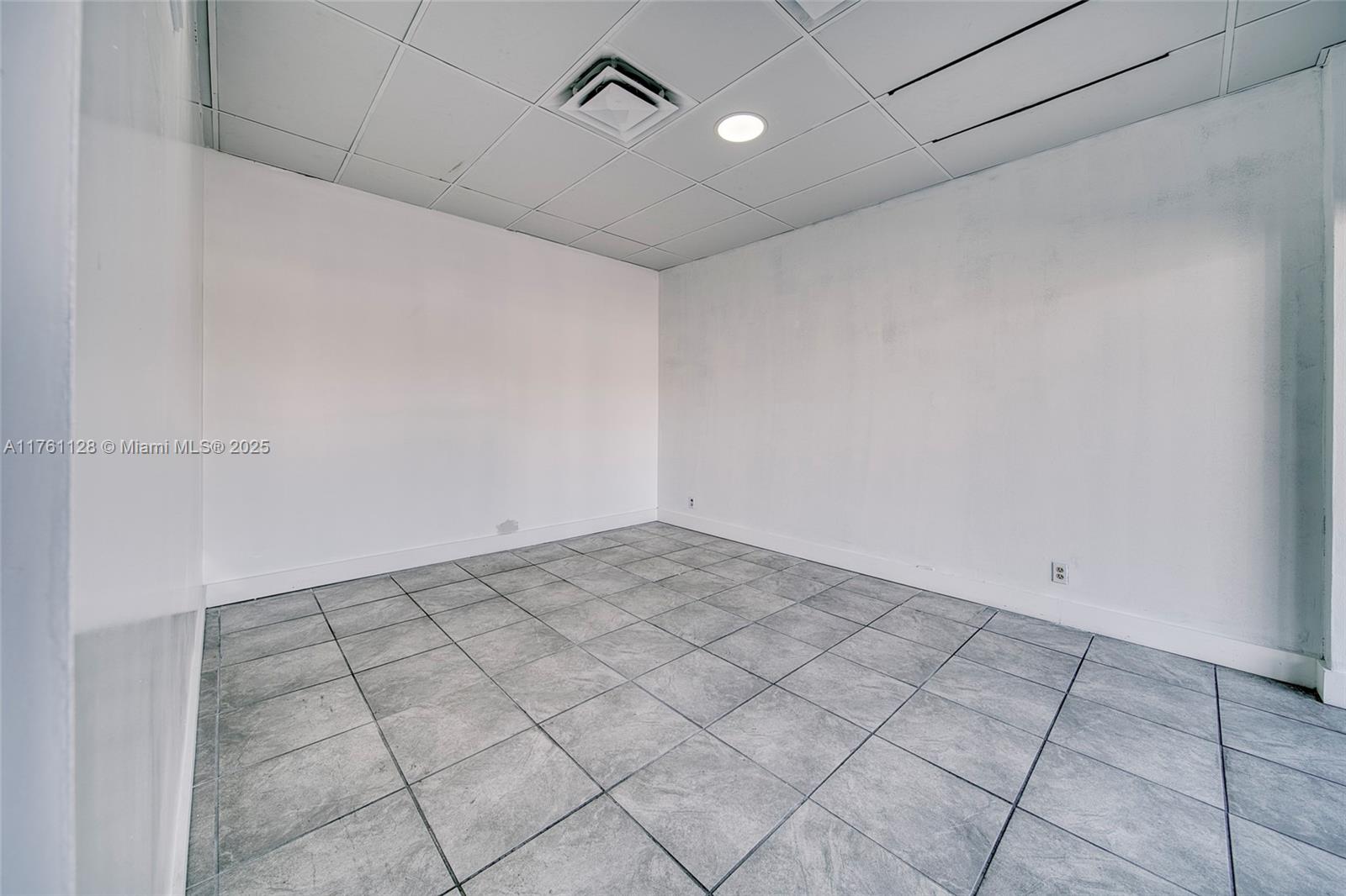 Fitness Center at Cypress Bend Plaza In Pompano Beach