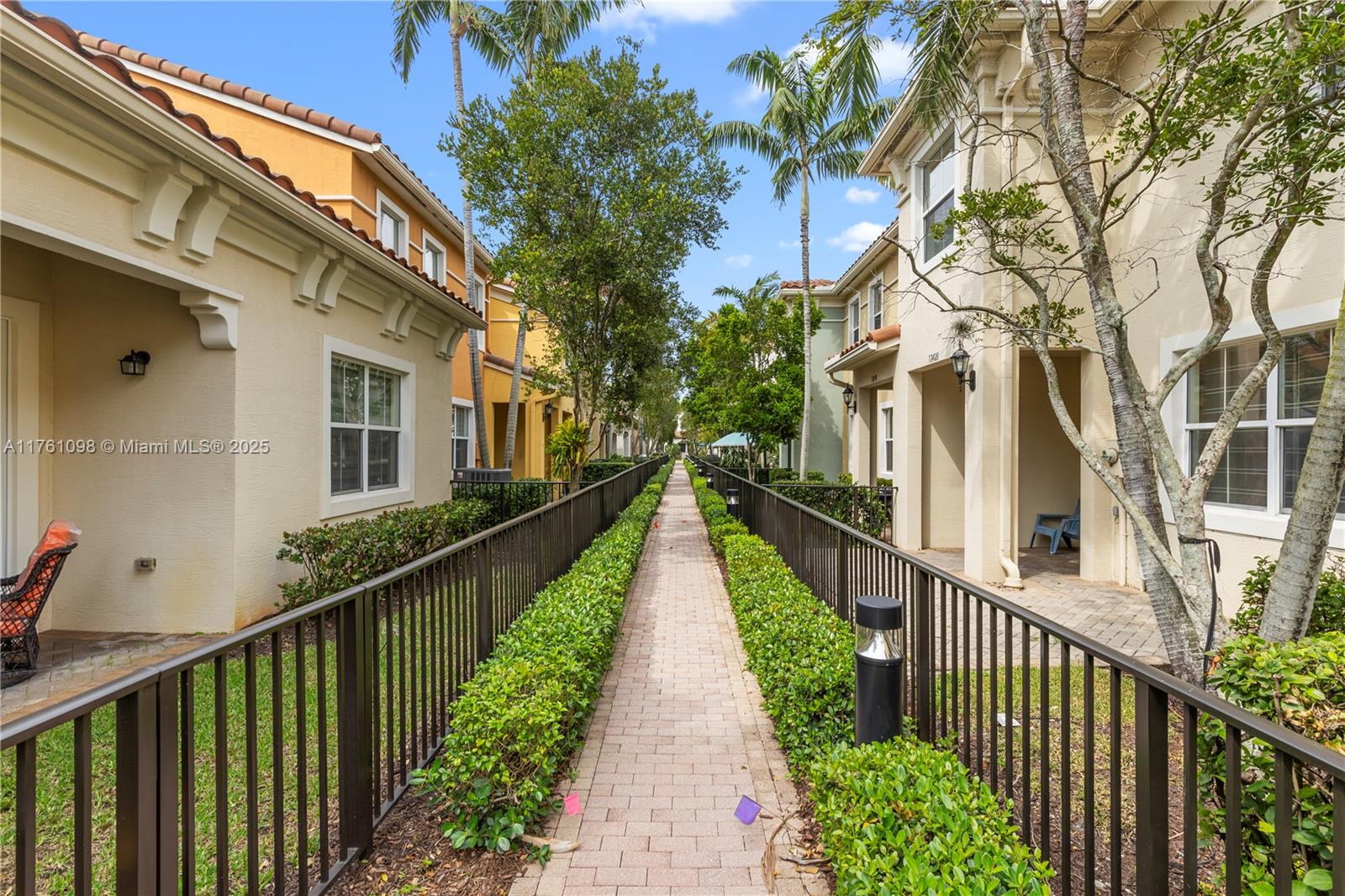 12420 NW 33rd St, Sunrise, Florida image 38