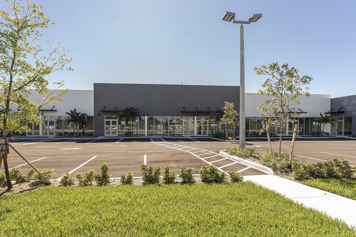 4250 Hallandale Beach Blvd Unit 1, Pembroke Park, Florida 33023