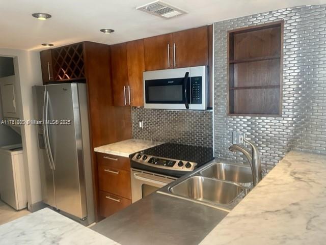 770 Claughton Island Dr #1504, Miami FL 33131
