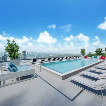55 SW 9th St #3203, Miami FL 33130
