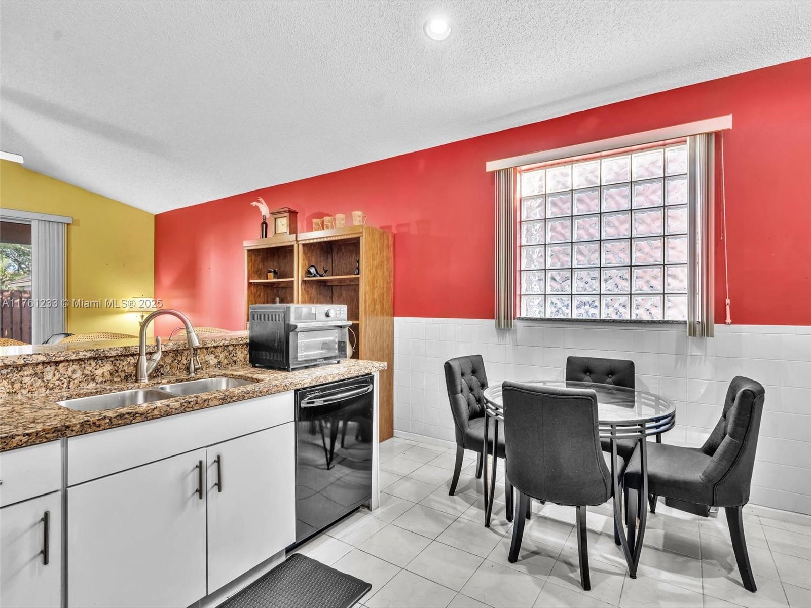 Listing Photo 17