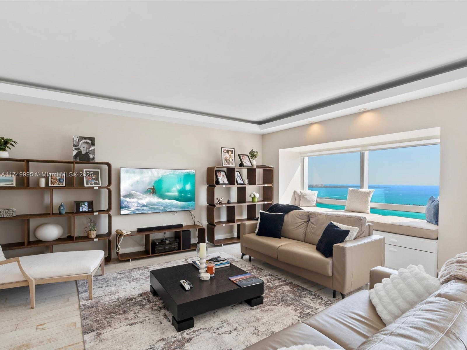 Condo for Sale in Miami, FL