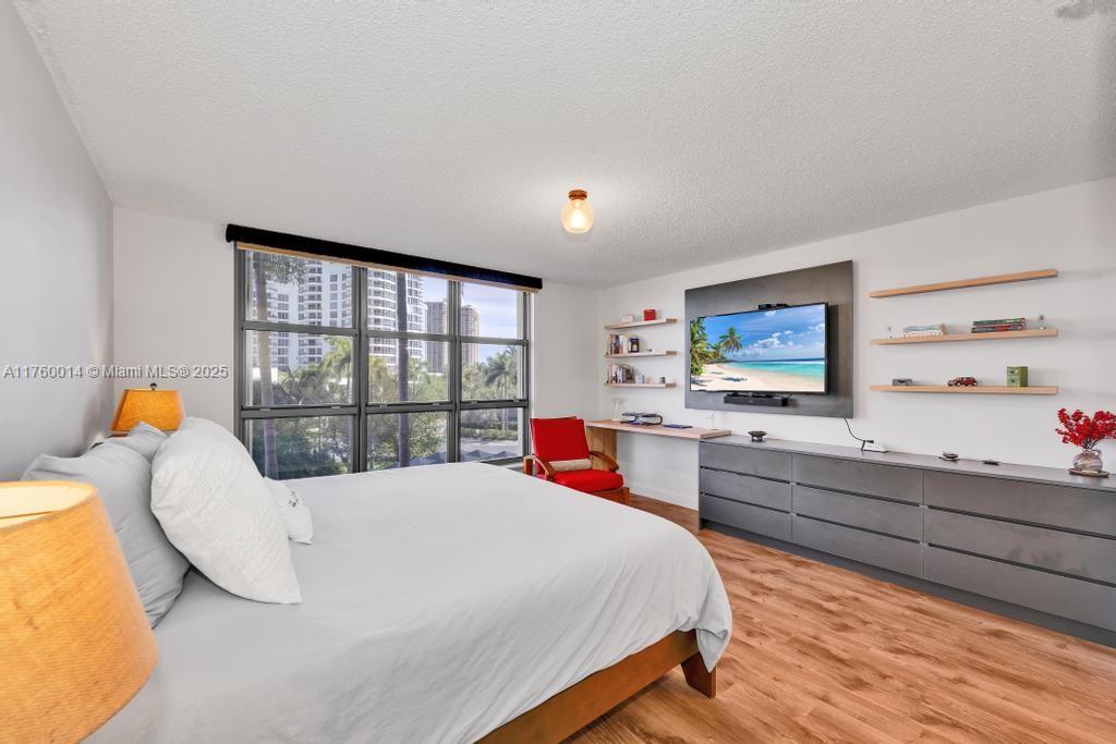 3530 Mystic Pointe Dr #406, Aventura FL 33180