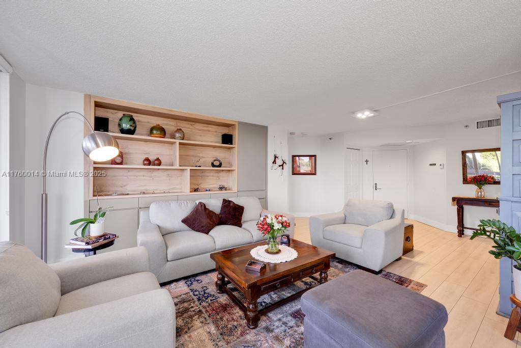 3530 Mystic Pointe Dr #406, Aventura FL 33180