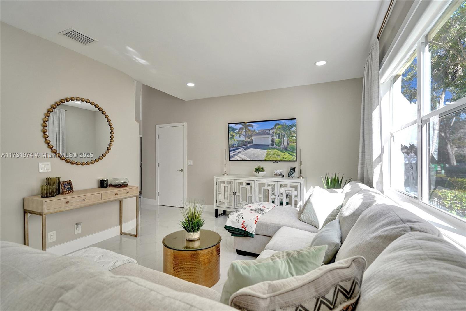 7698 Hibiscus Ln, Coral Springs, Florida image 11