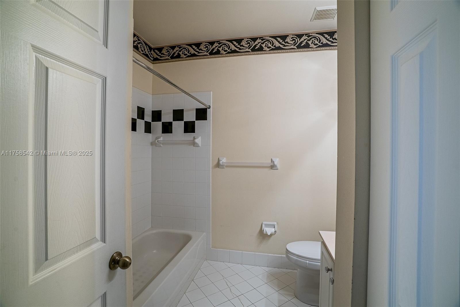 1282 SW 44th Ter, Deerfield Beach, Florida image 6