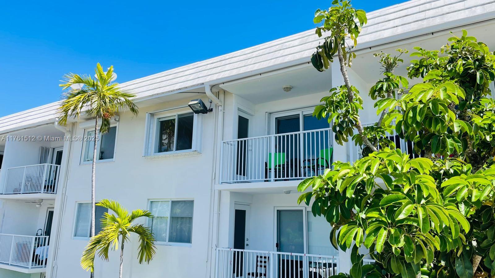 Galen Drive Apts Key Biscayne, FL 33149