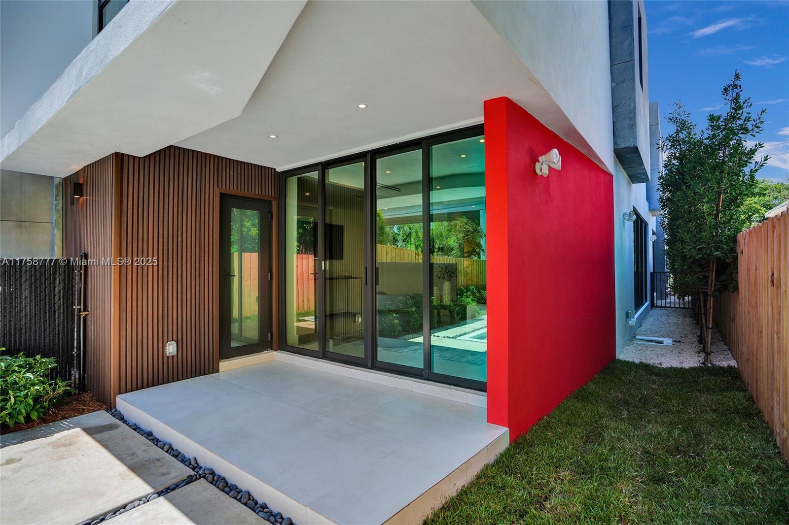 Listing Photo 28