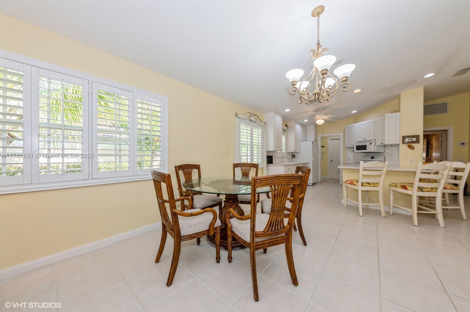 8163 Montserrat Pl, Wellington, Florida image 13