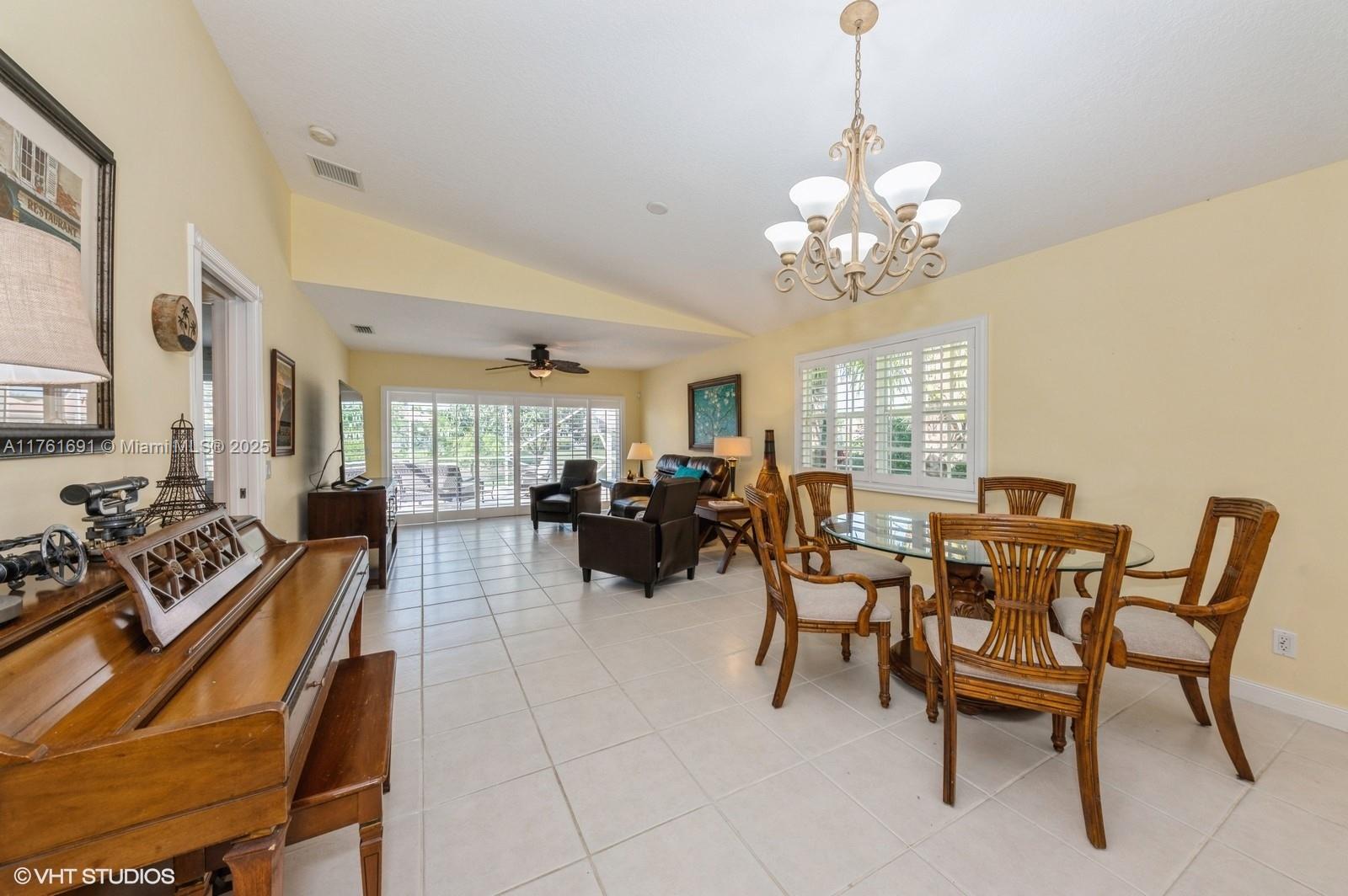 8163 Montserrat Pl, Wellington, Florida image 14