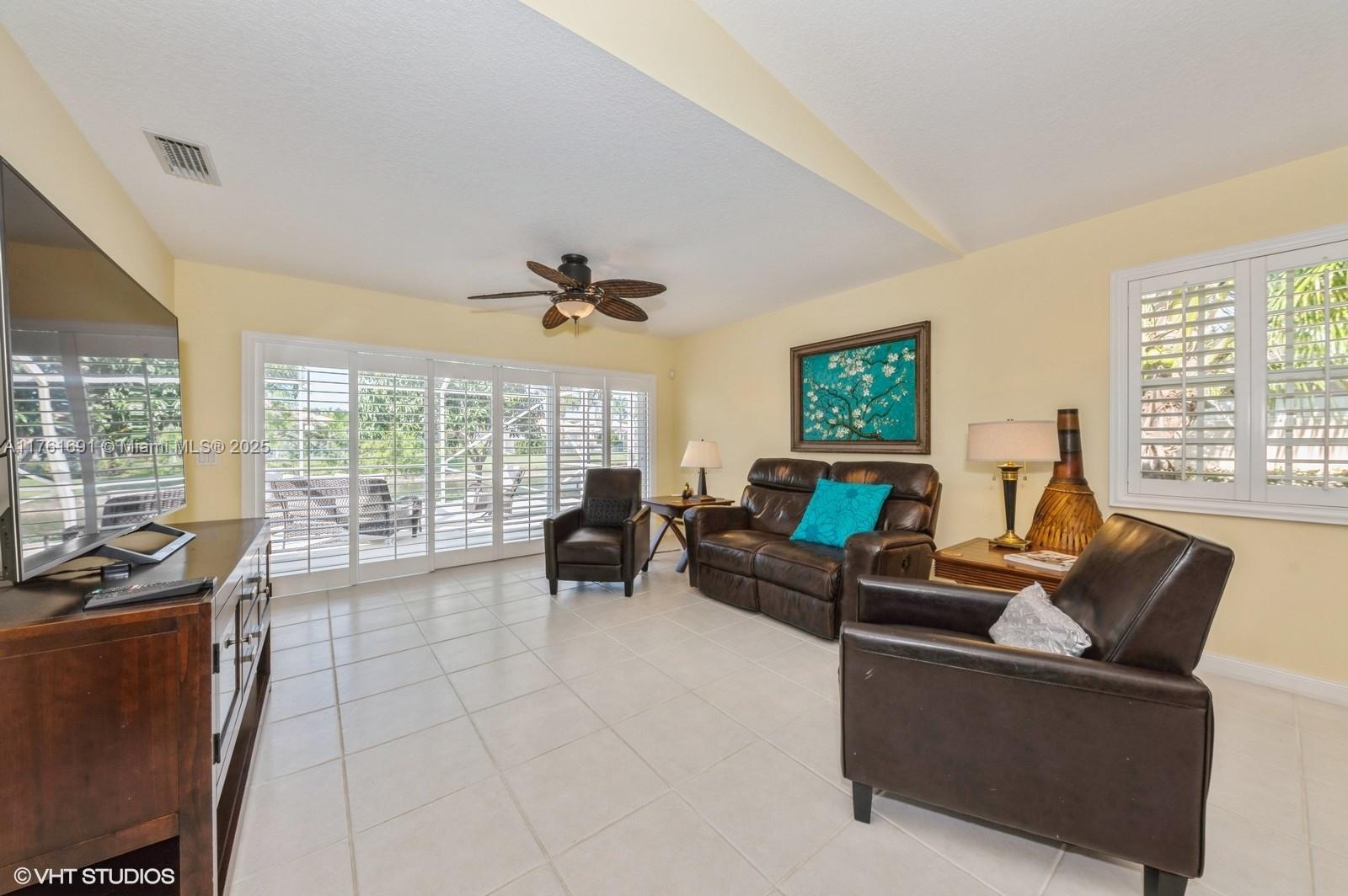 8163 Montserrat Pl, Wellington, Florida image 16