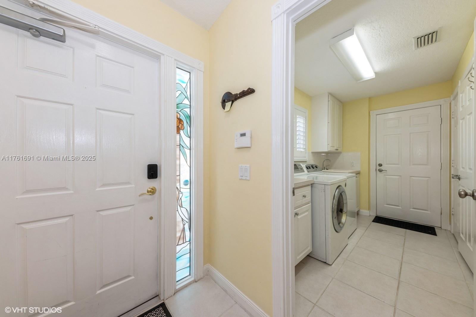 8163 Montserrat Pl, Wellington, Florida image 29