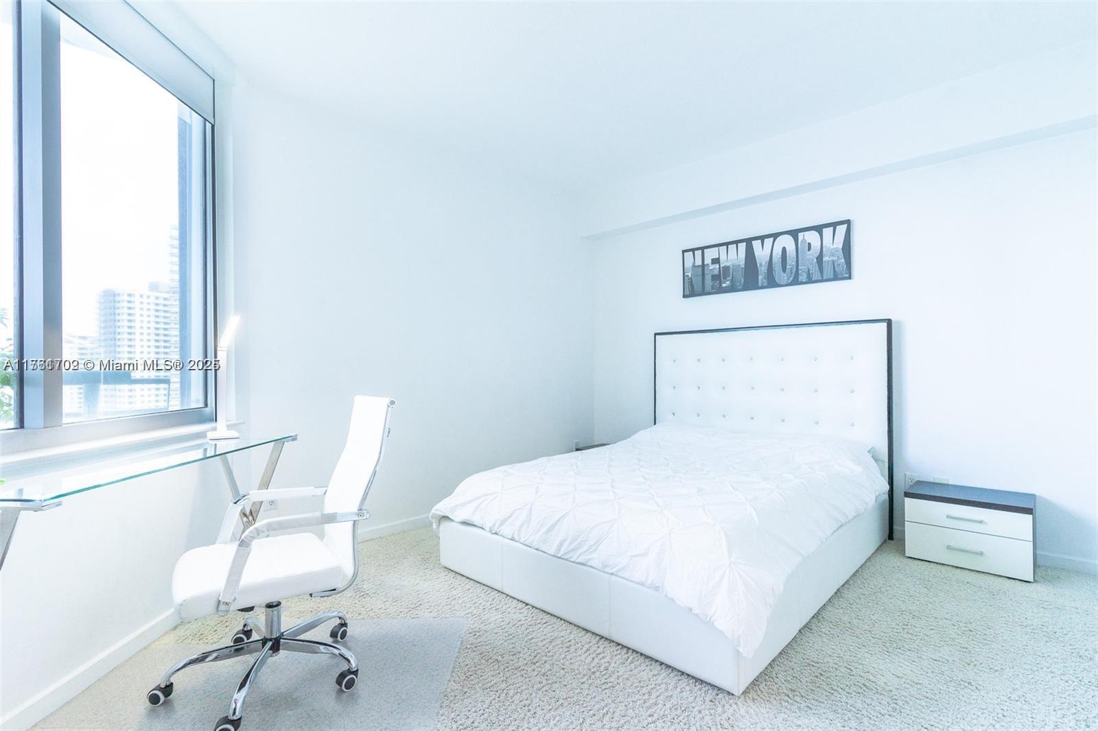 Listing Photo 11