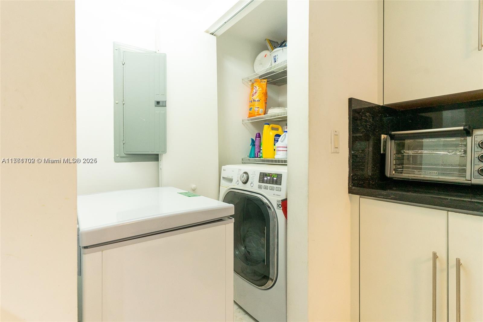 Listing Photo 12