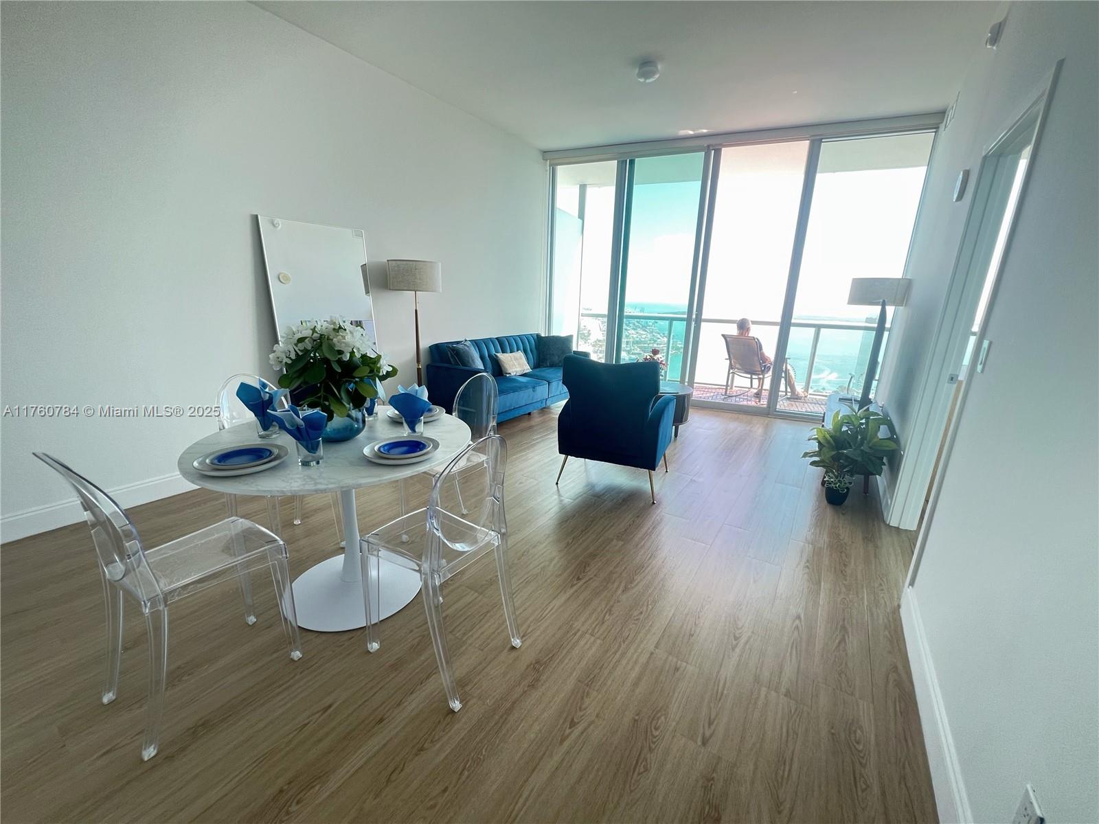 888 Biscayne Blvd #4807, Miami FL 33132