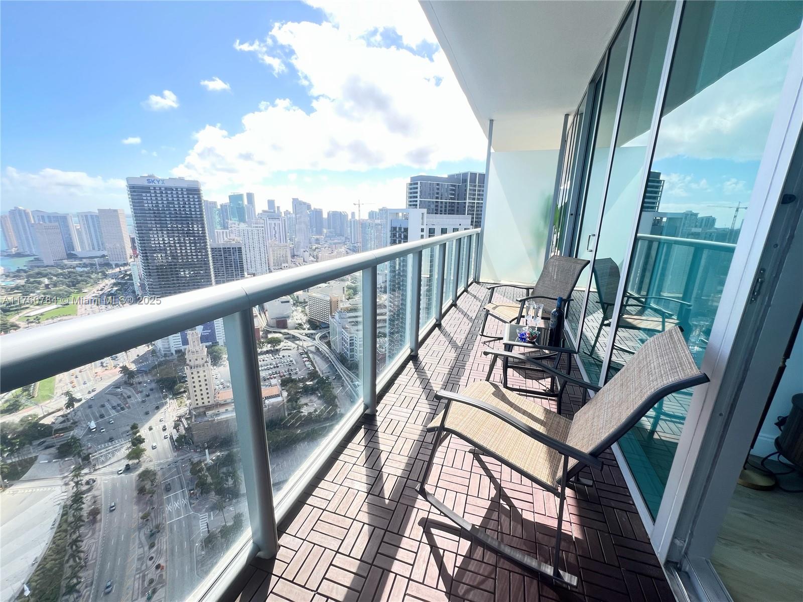 888 Biscayne Blvd #4807, Miami FL 33132