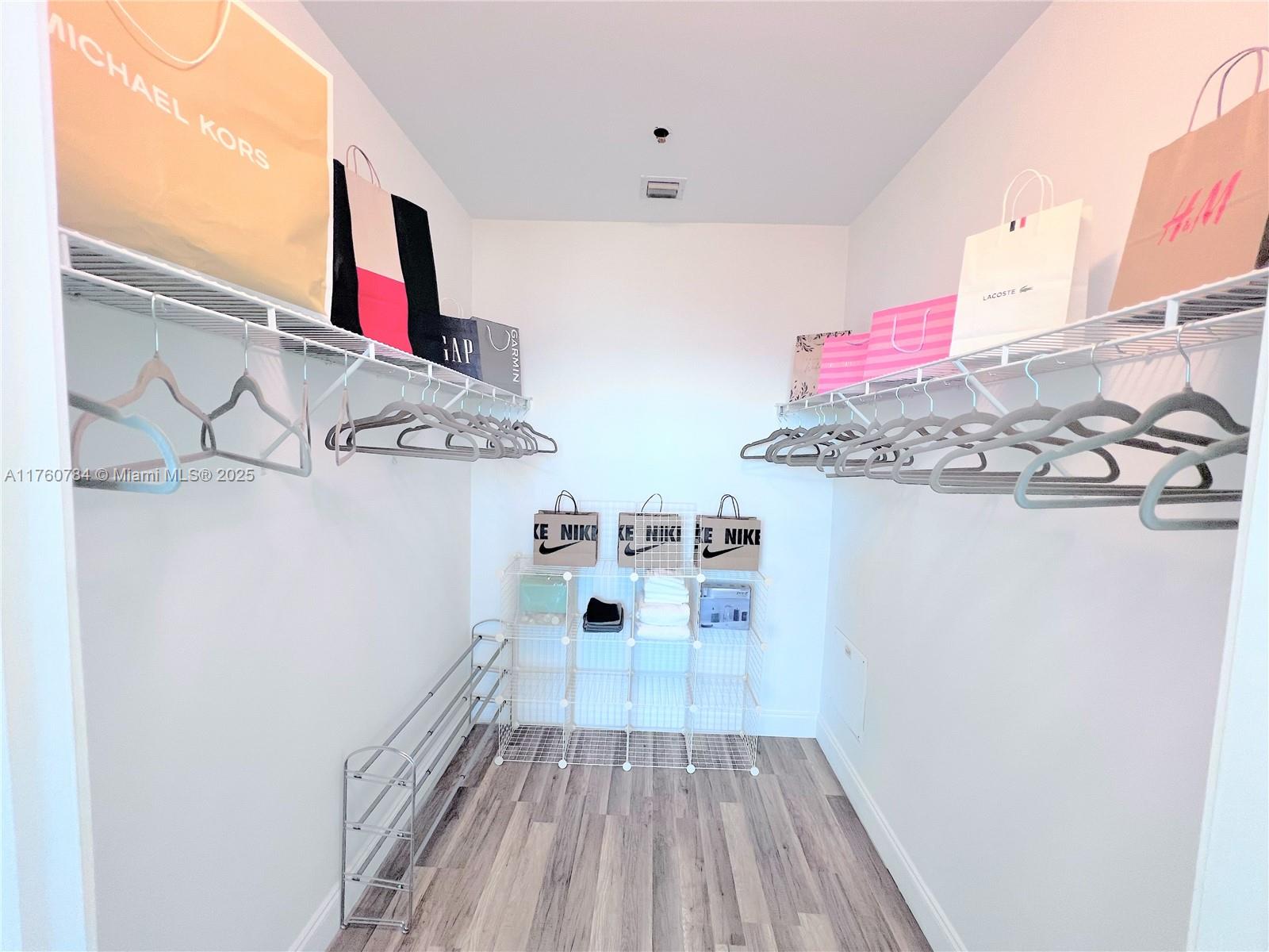 888 Biscayne Blvd #4807, Miami FL 33132