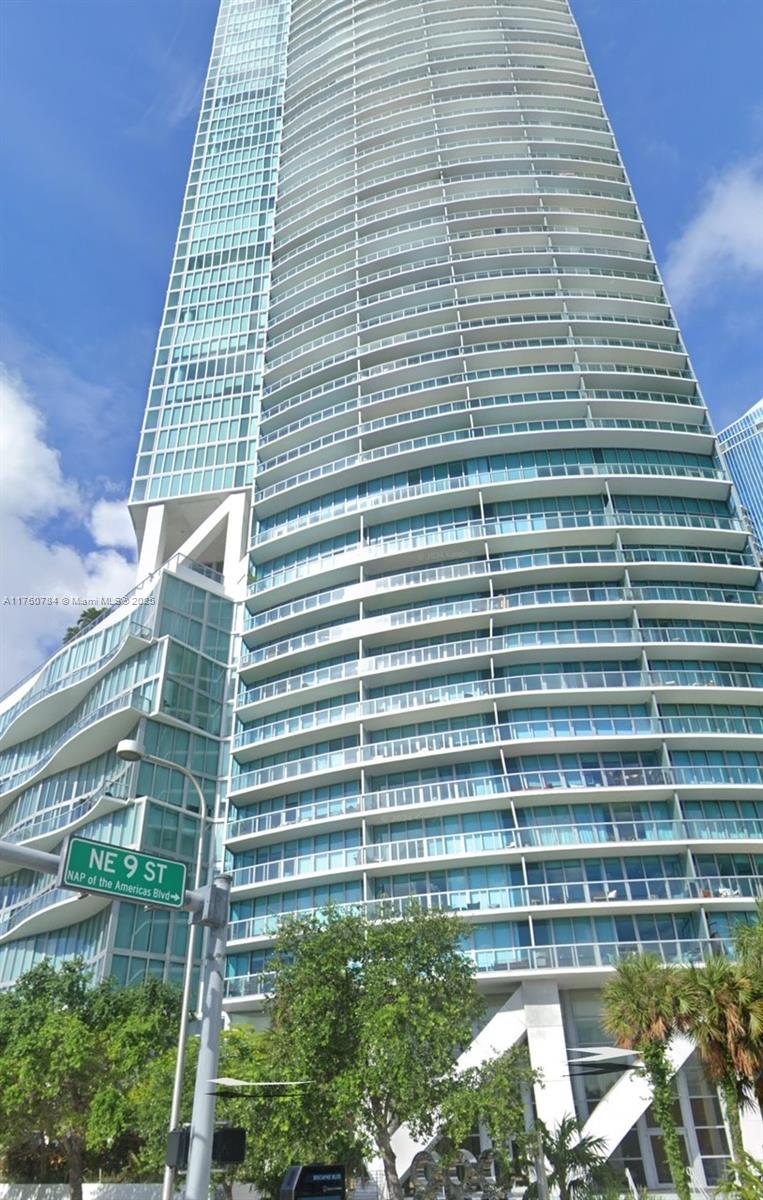 888 Biscayne Blvd #4807, Miami FL 33132