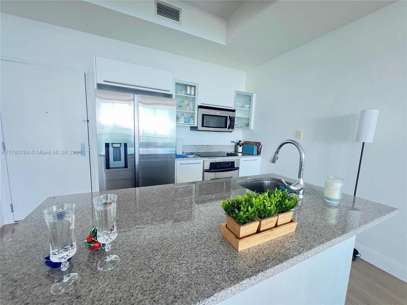 888 Biscayne Blvd #4807, Miami FL 33132