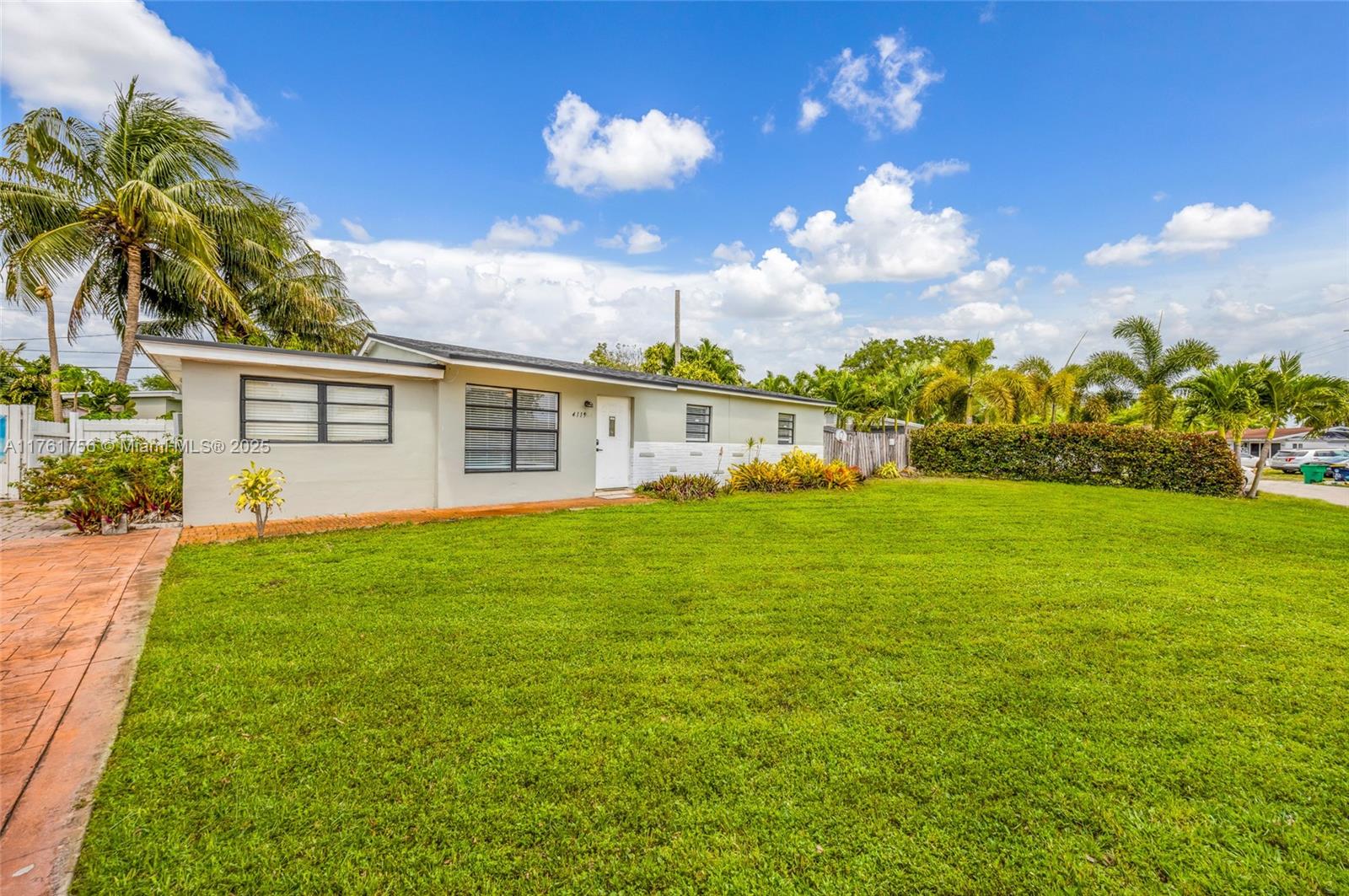 4119 SW 49th St, Dania Beach, Florida image 1