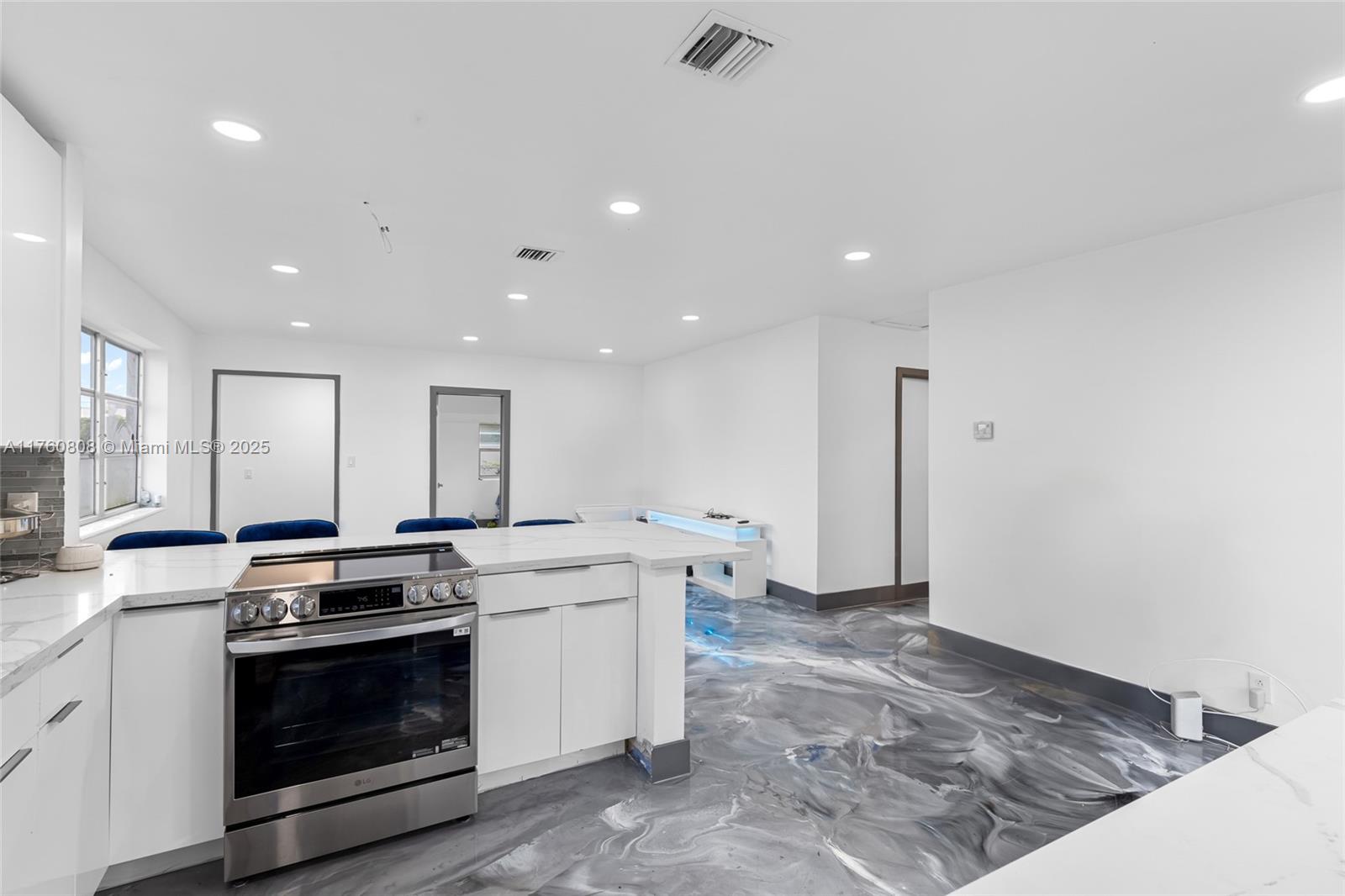 3430 NW 43rd Ave, Lauderdale Lakes, Florida image 11