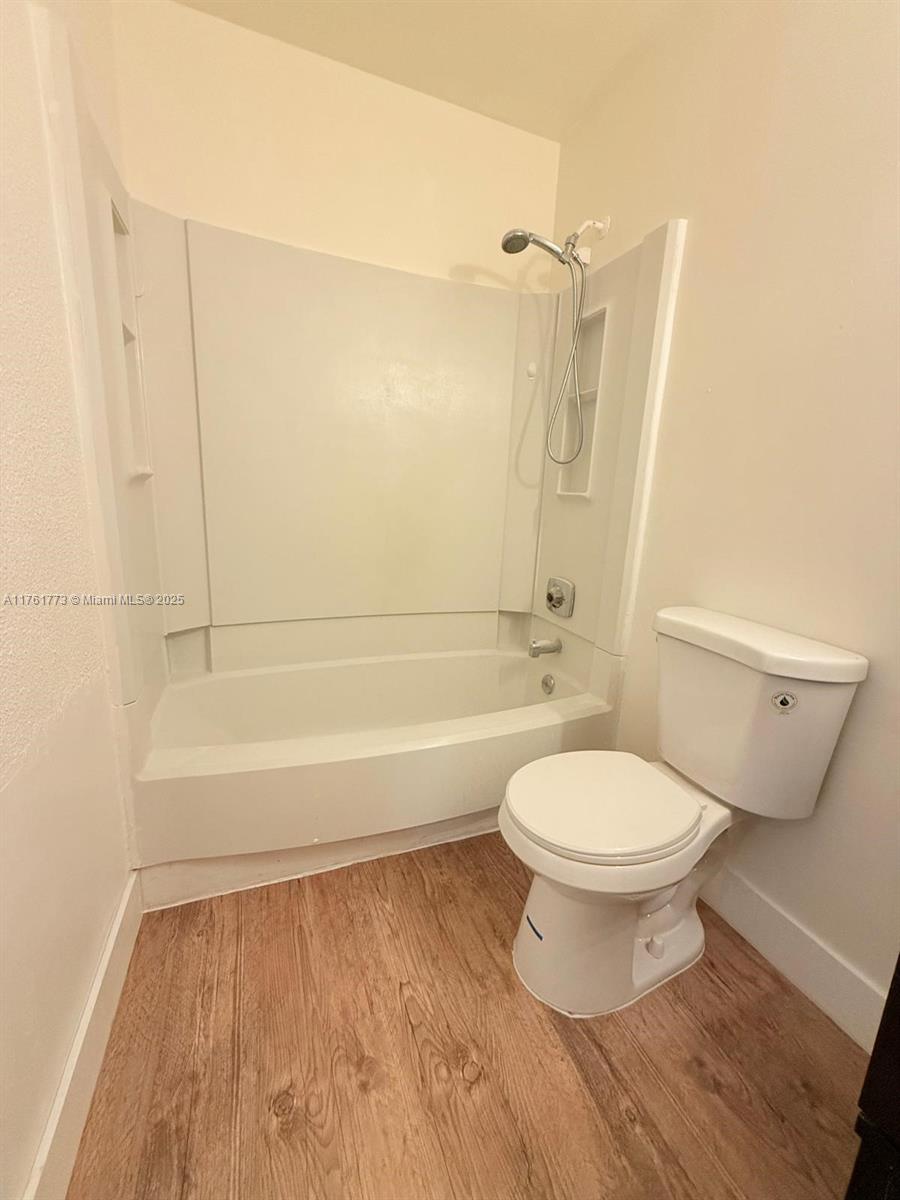 Listing Photo 10