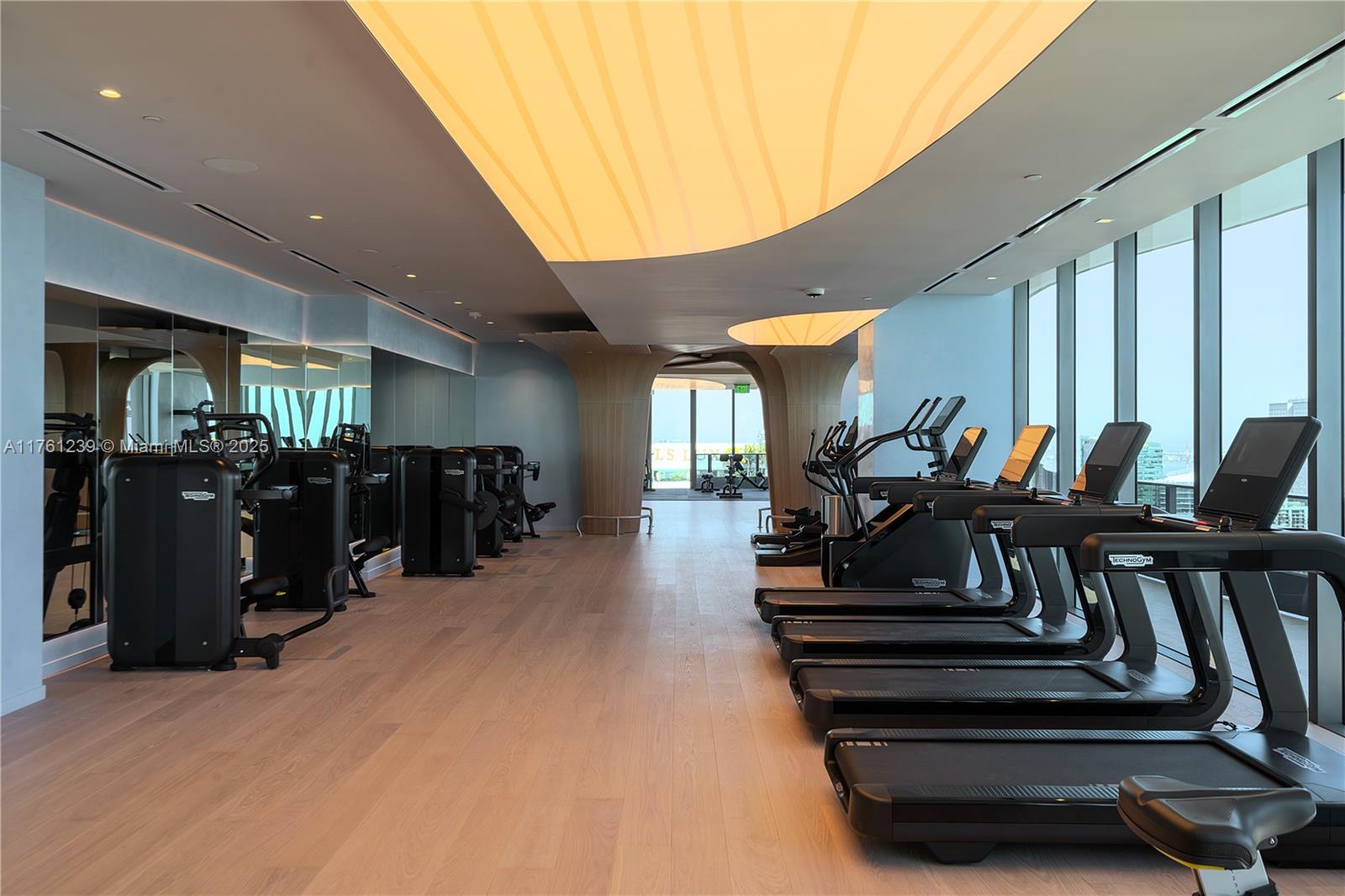 1000 Brickell Plz #2415, Miami FL 33131