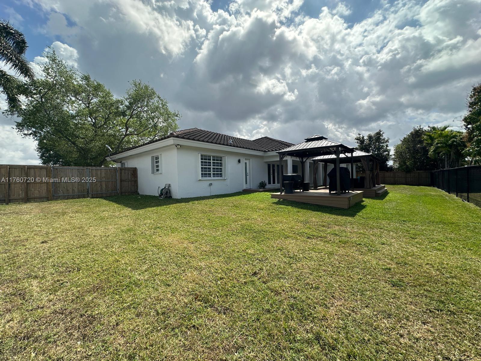 Listing Photo 6